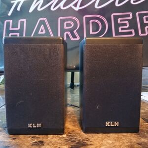 KLH Audio Systems The KLH Audio Systems model 2503 speakers are a high-quality